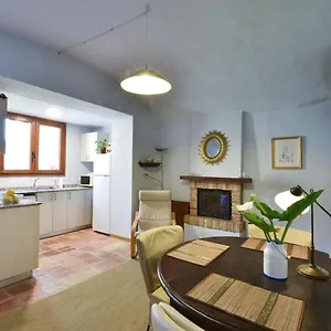 rustic-town-house-from-the-19th-century-in-palafrugell.catalonia-hotels.com/